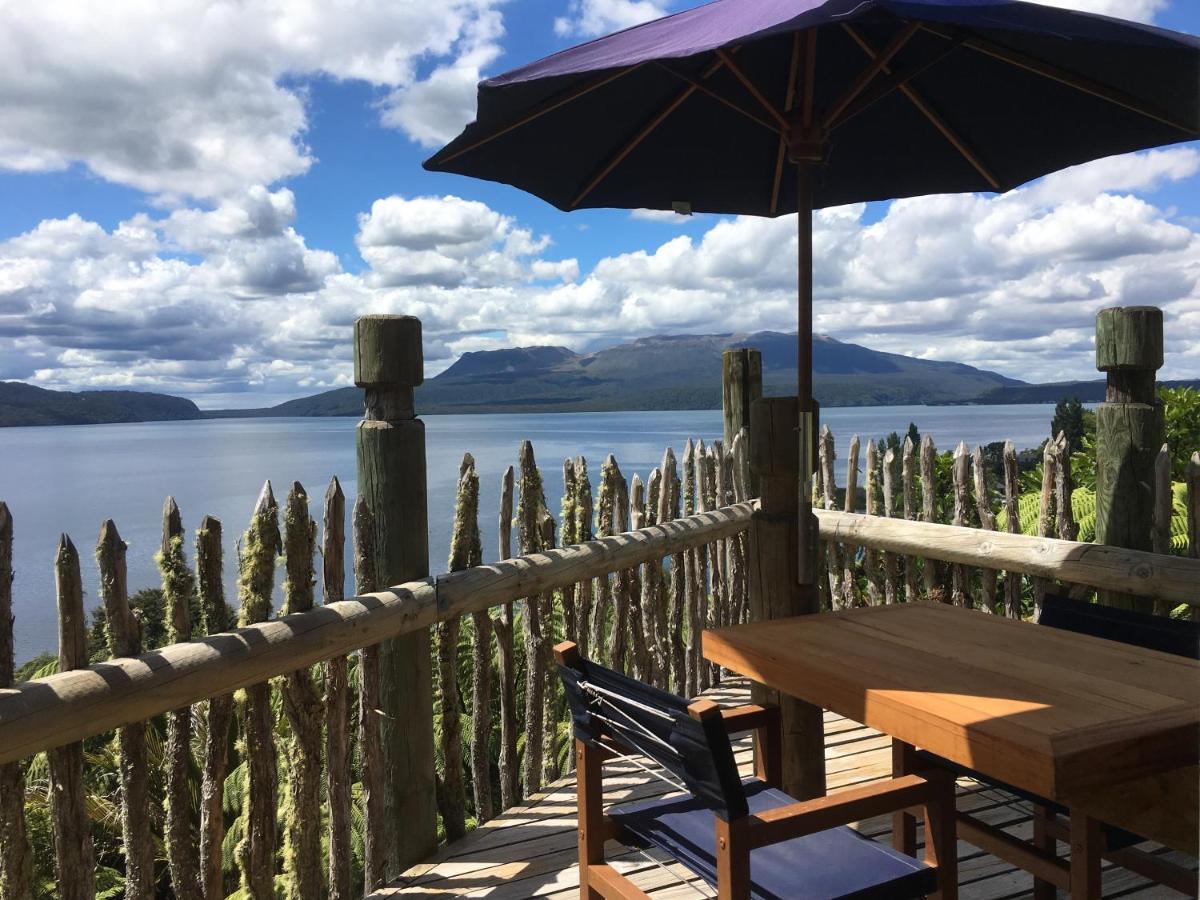 Hotel Te Whare -Lake Tarawera Tree-Top Nest Exterior foto